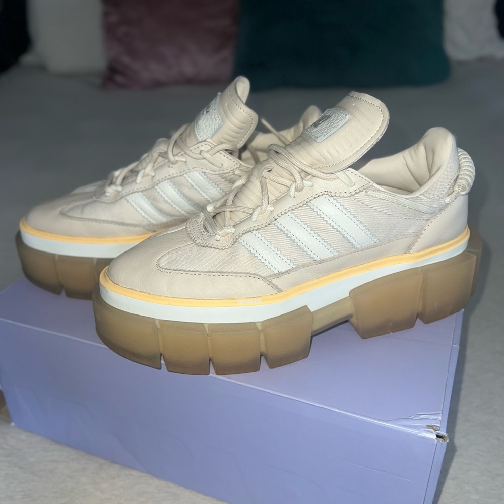 Ivy Park x Super Super Sleek in Rodeo - Halo Ivory